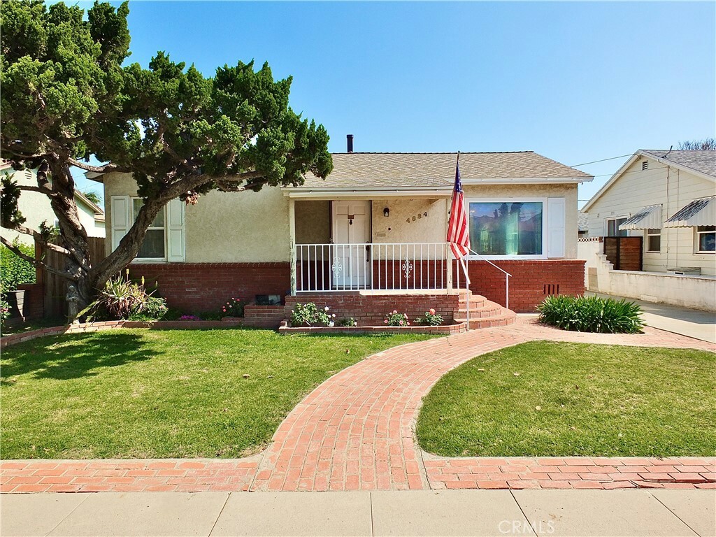 Property Photo: 4684 Goldfield Avenue CA 90807