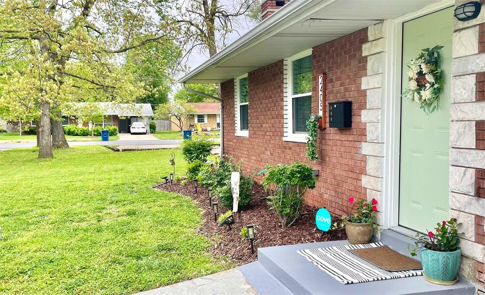 Property Photo: 2405 Kilarney Drive IL 62040