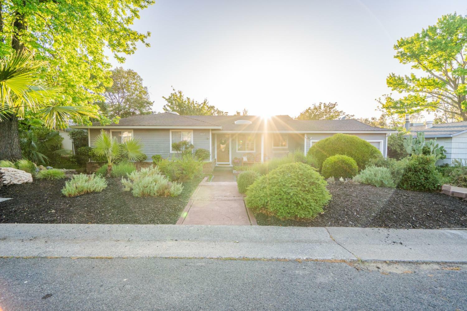 4217 Oak Knoll Drive  Carmichael CA 95608 photo