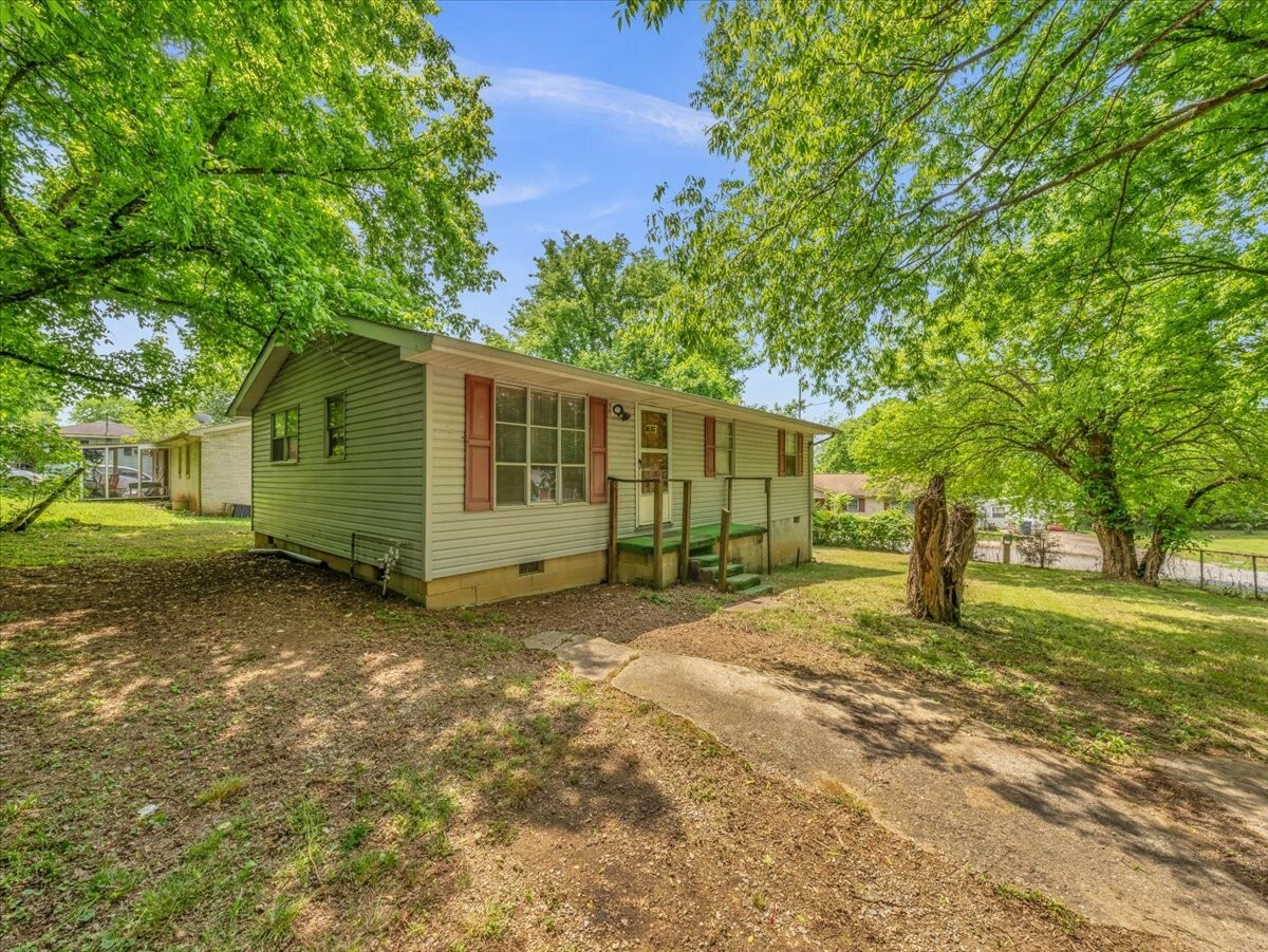 Property Photo: 115 Cameron Dr TN 37334