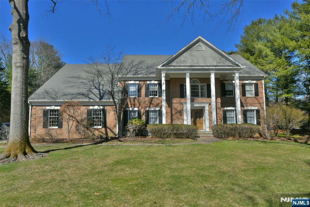 Property Photo: 400 Scholar Court NJ 07417