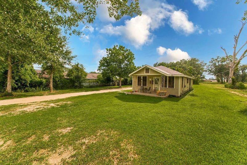 Property Photo:  208 Mooney Avenue  LA 70401 