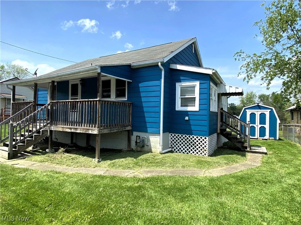 Property Photo: 1309 1/2 Rayon Drive WV 26101