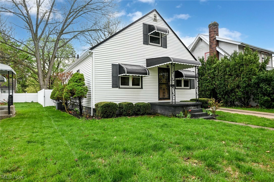 Property Photo: 967 Valdes Avenue OH 44320