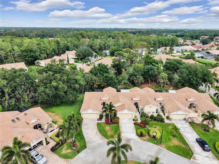 Property Photo: 28796 Hunters Ct FL 34135