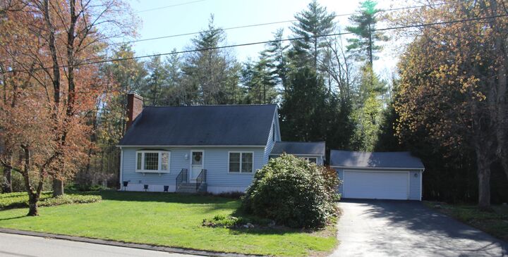 Property Photo:  33 Currier Road  NH 03054 