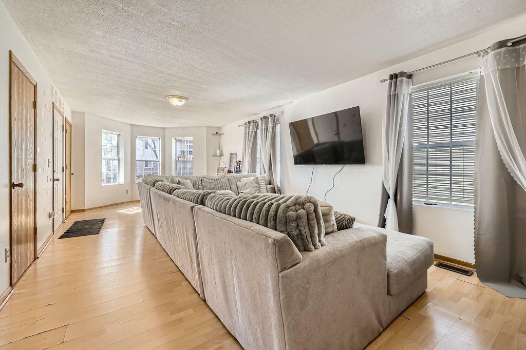 Property Photo: 1508 Albemarle Street MN 55117