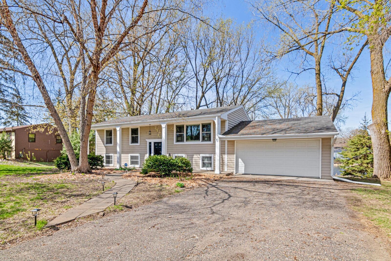 Property Photo:  1615 Merrimac Lane N  MN 55447 