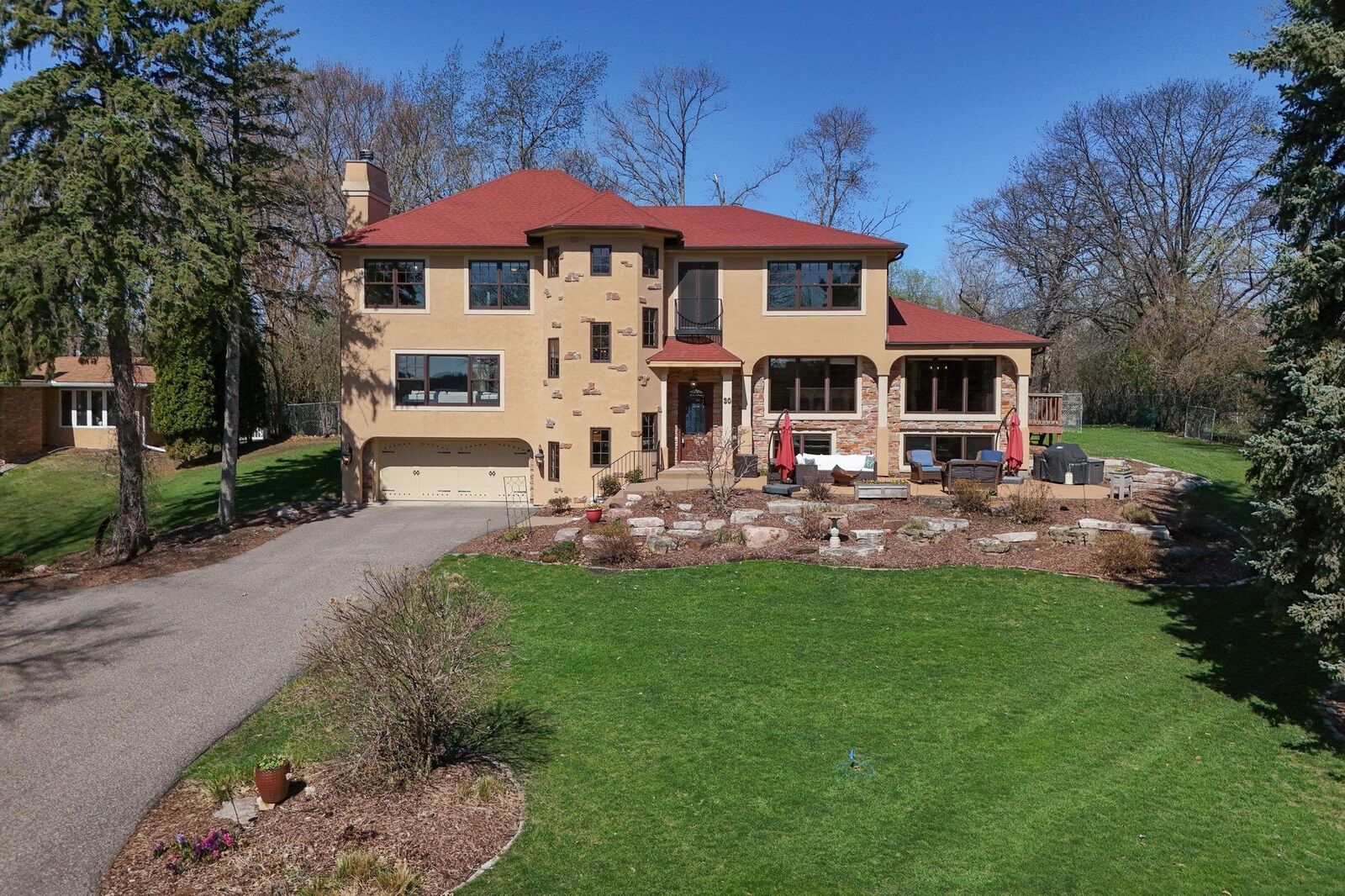 Property Photo: 30 Willow Woods Drive MN 55331