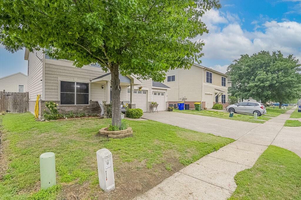Property Photo: 102 Independence Avenue TX 76084