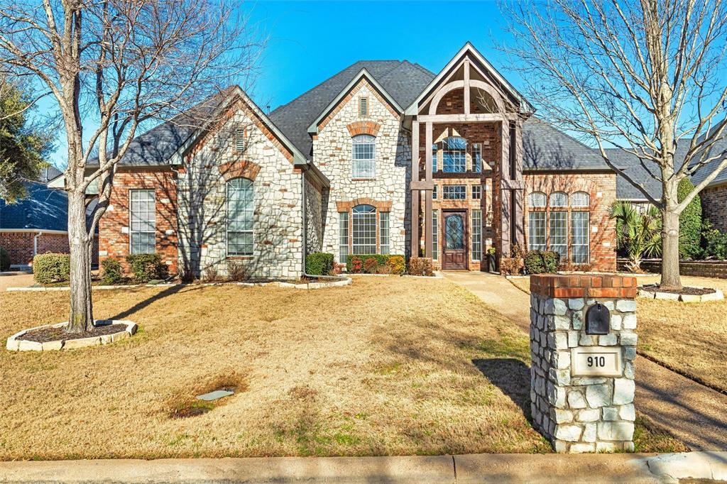 Photo de la propriété: 910 Walnut Falls Circle TX 76063