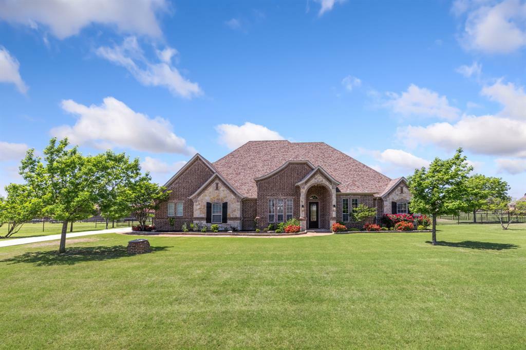 Property Photo:  14025 Edgemon Way  TX 76071 