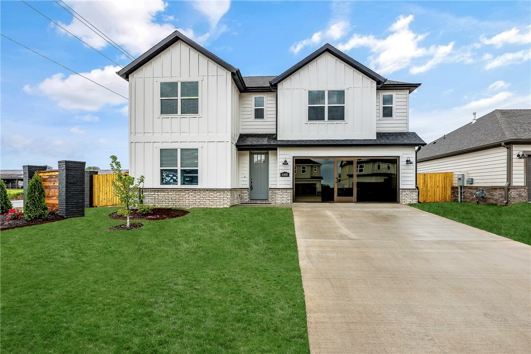 Property Photo: 6008 SW Coywolf Street AR 72713