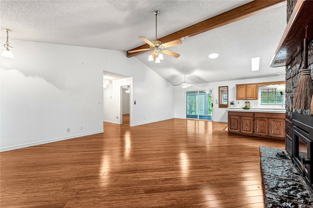 Property Photo: 10 Crosshill Drive AR 72715