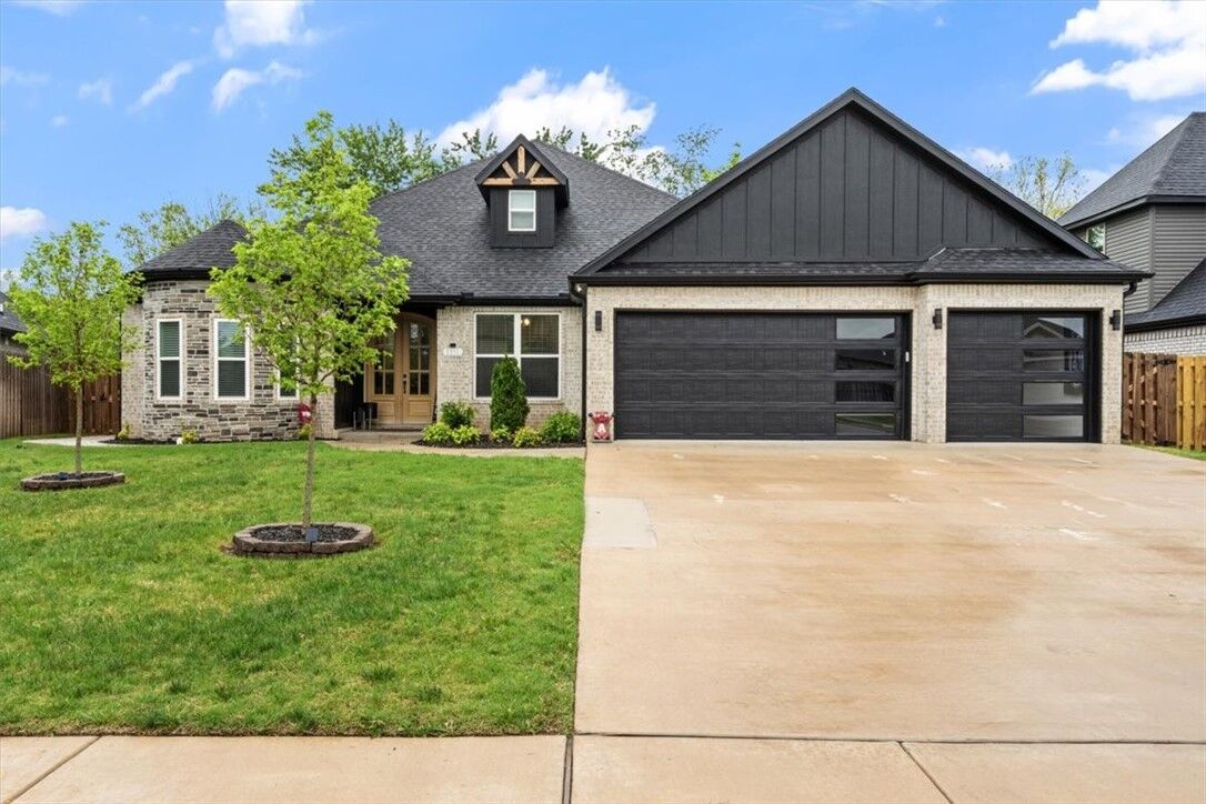 Property Photo:  3311 Lucretia Road  AR 72713 