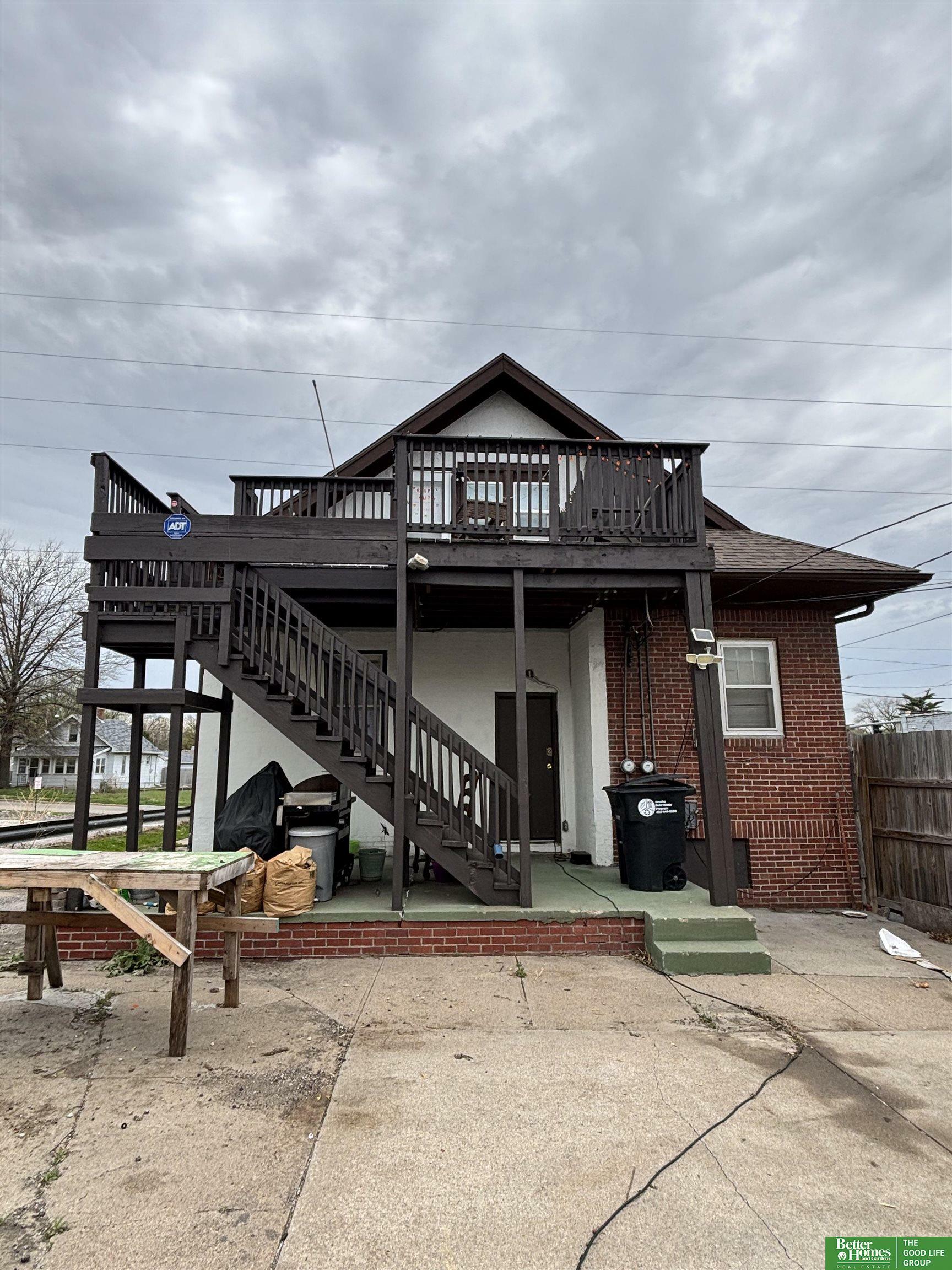 Property Photo: 1911 S 50 Street NE 68106