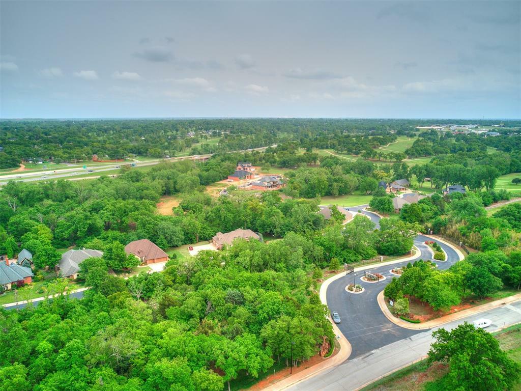 Property Photo: 4433 Redbud Circle OK 73111