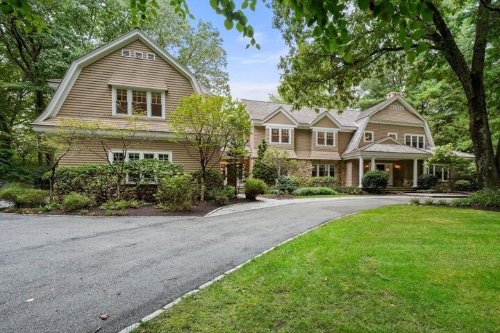 Property Photo:  121 Livingston Road  MA 02482