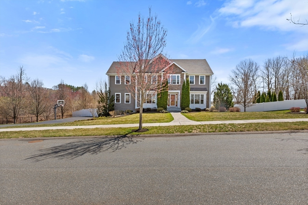 Property Photo: 3 Saratoga Ln MA 01923