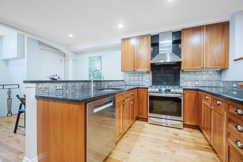 Property Photo: 44 Dartmouth Street 1 MA 02116