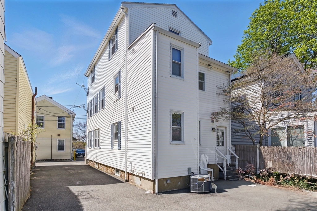 Property Photo:  4 Lemon Street Ct  MA 01970 