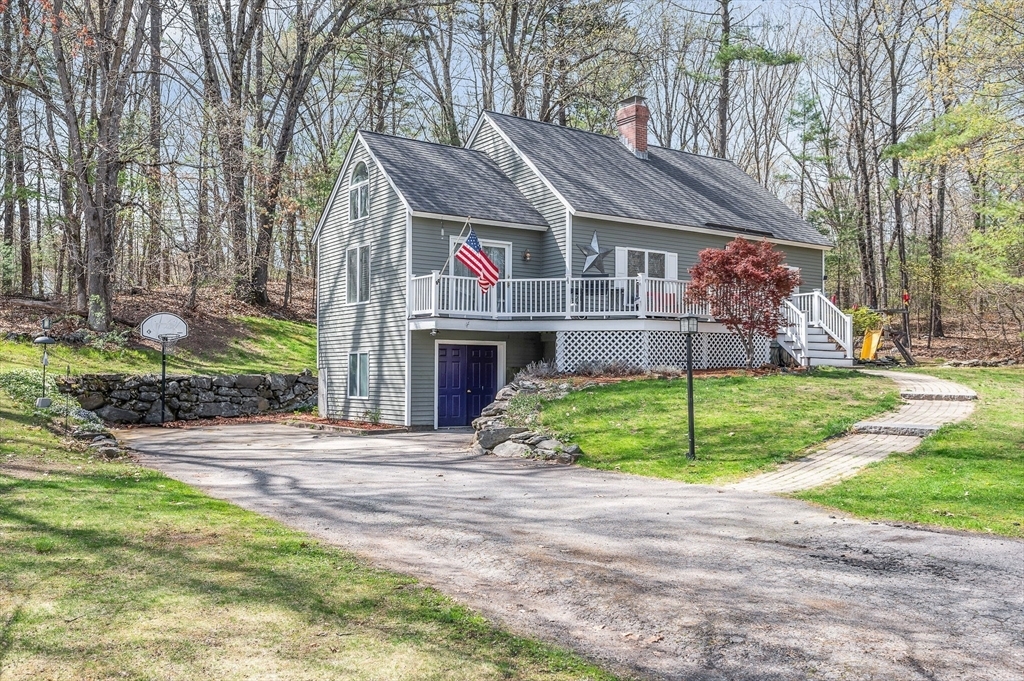 Property Photo: 111 Stonebridge Dr MA 01826