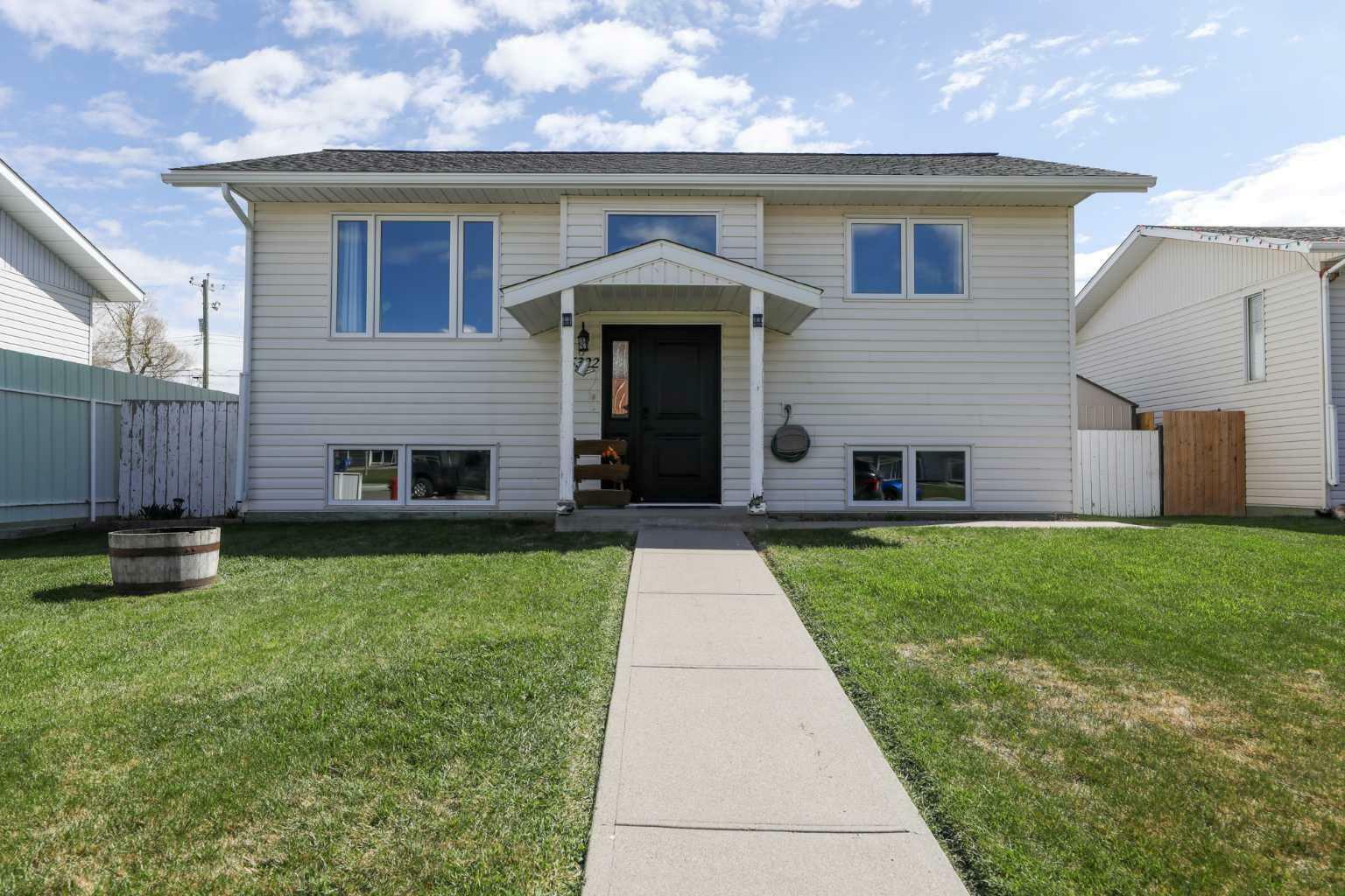 5322 38 Avenue  Taber AB T1G 1B8 photo