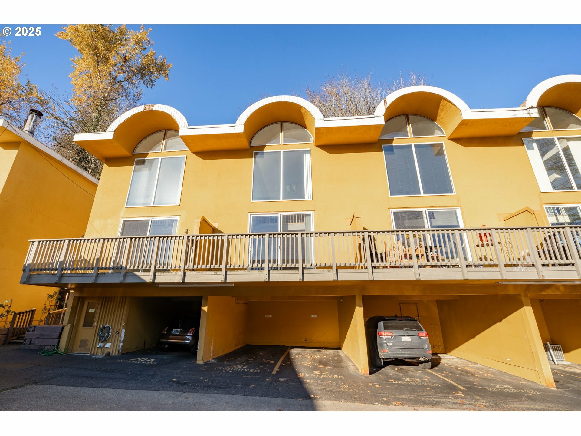 Property Photo: 847 SW Broadway Dr 32 OR 97201
