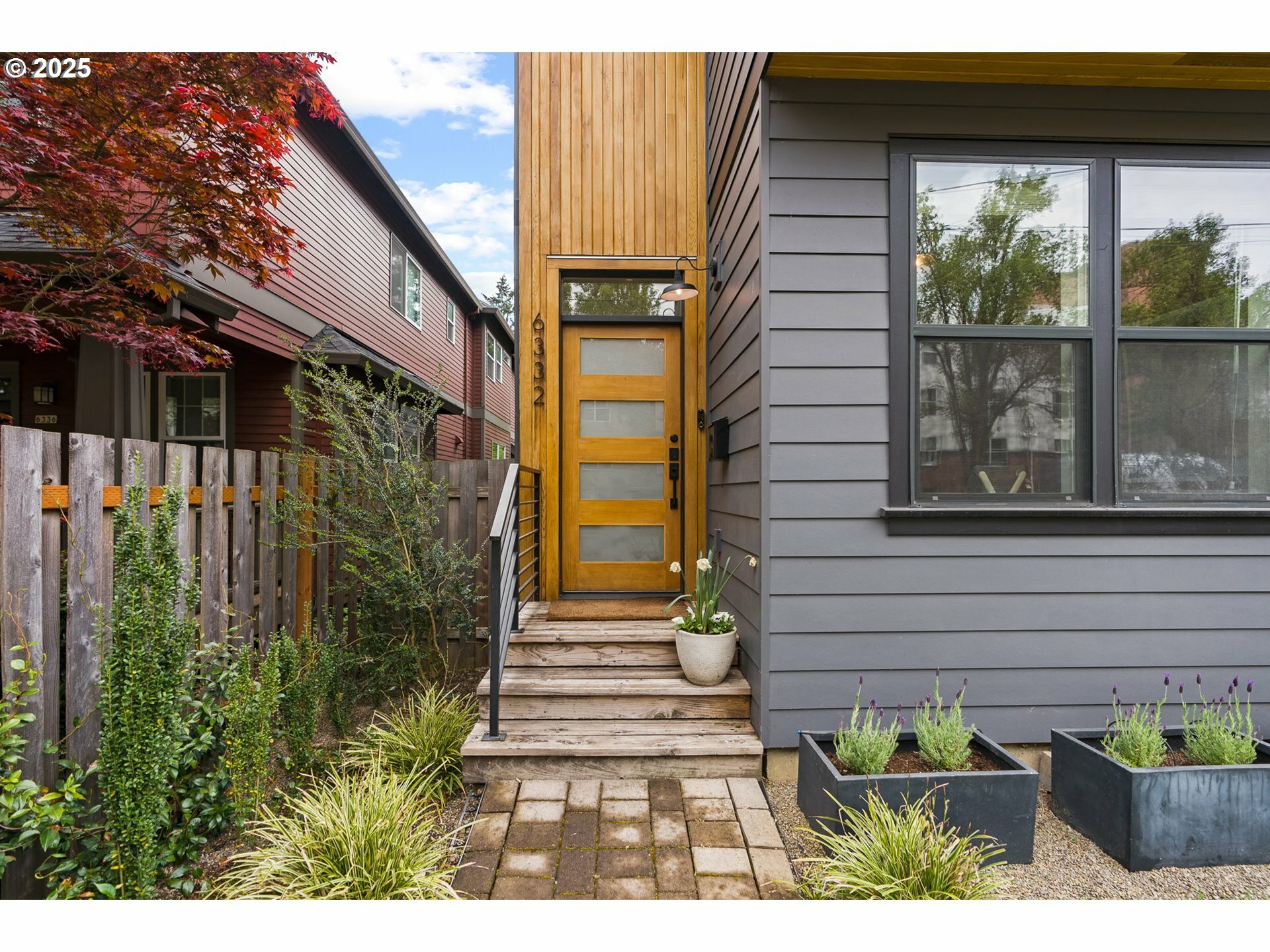 Property Photo: 6332 NE 30th Ave OR 97211