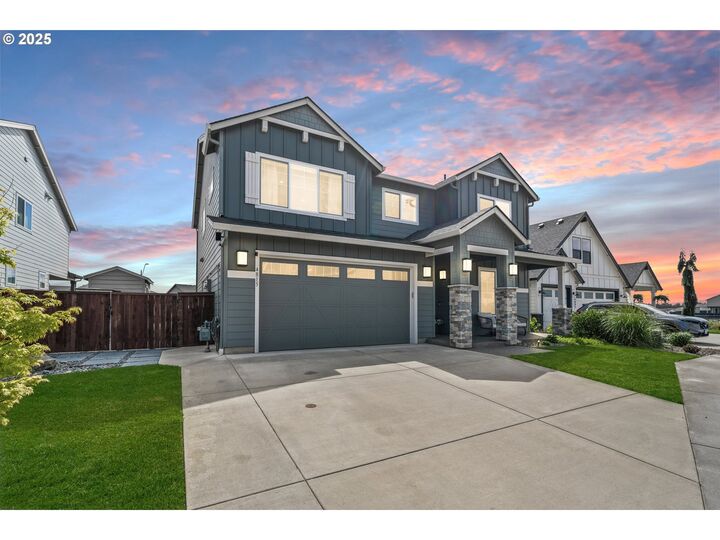 Property Photo:  4815 S 12th Cir  WA 98642 