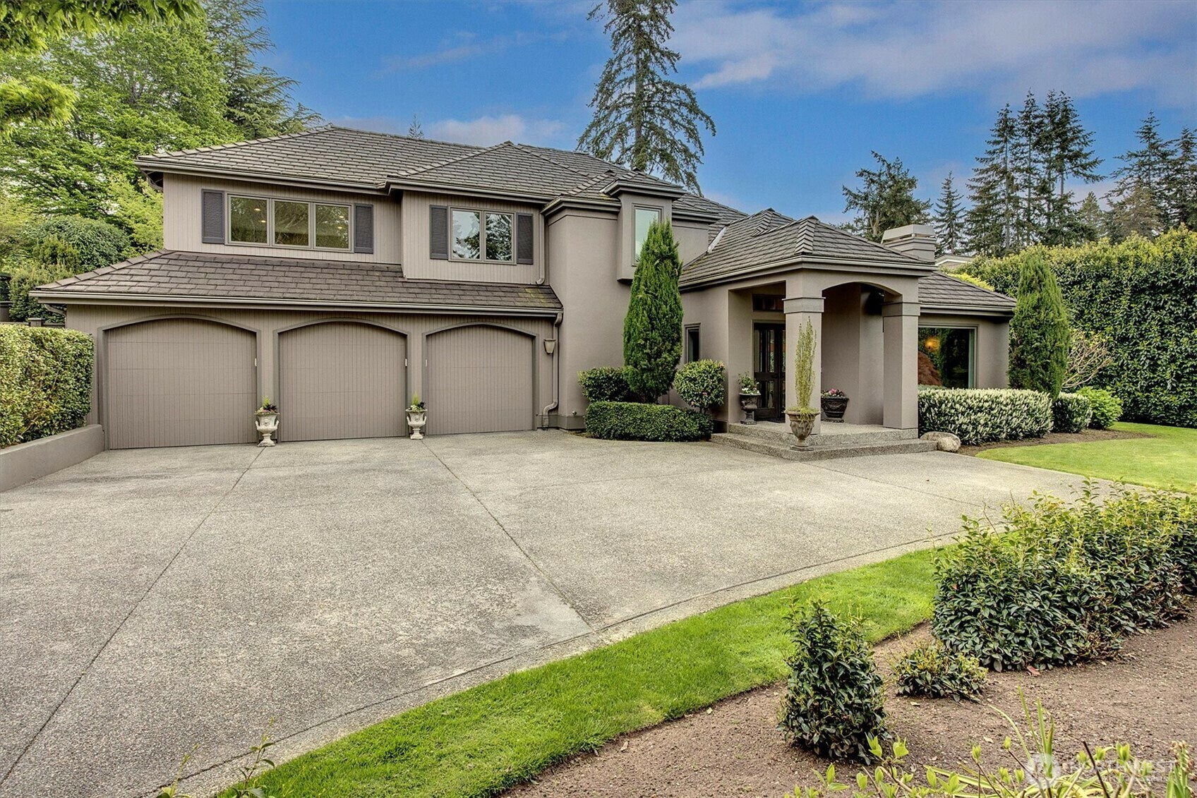 Property Photo: 9011 Points Drive NE WA 98004