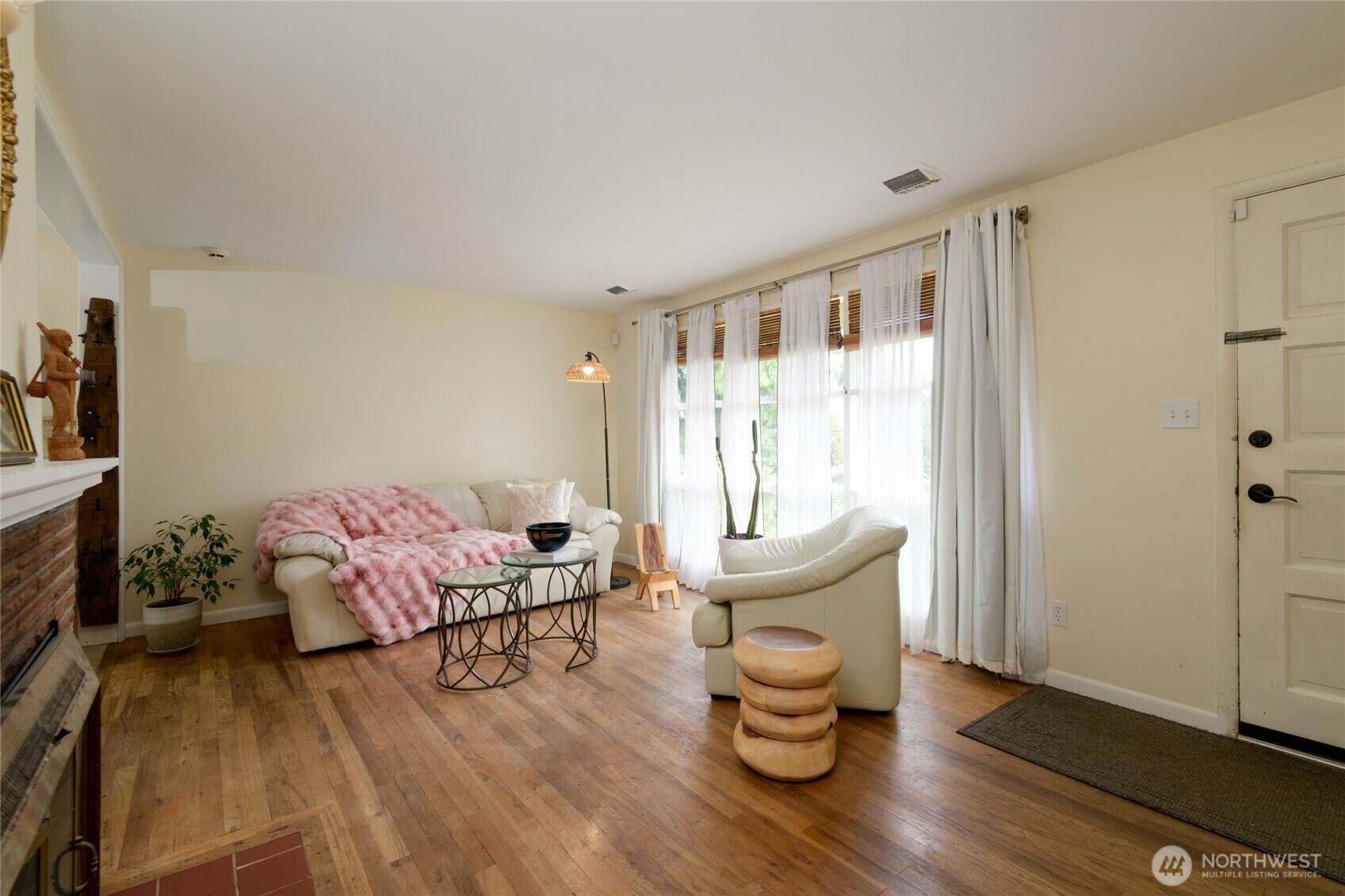 Property Photo: 17201 8th Avenue NE WA 98155