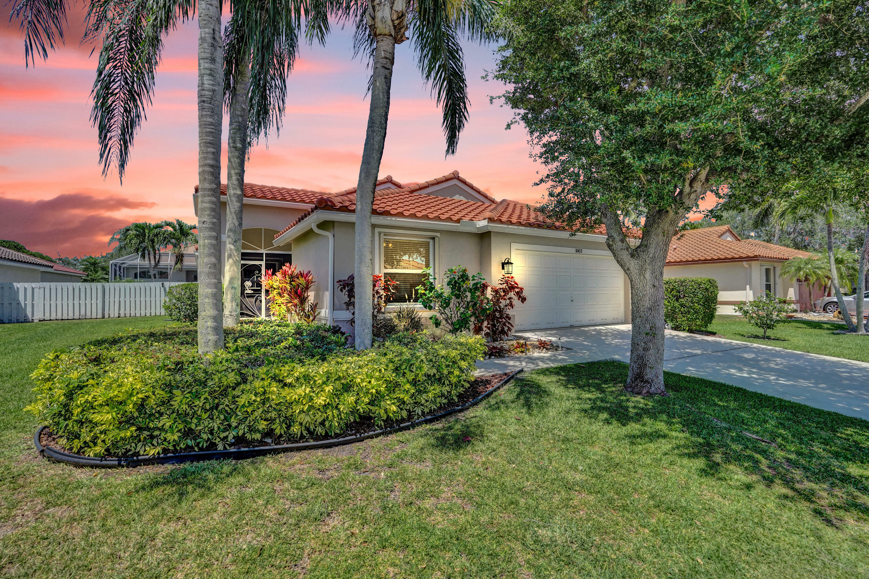 Property Photo: 6057 Kemper Lakes Drive FL 33463