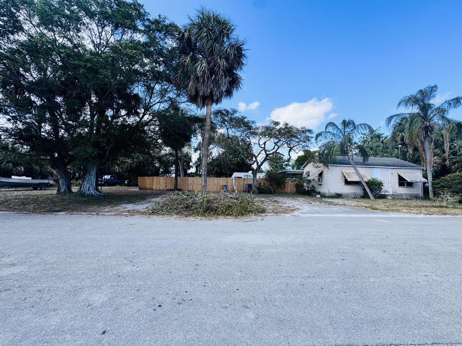 Property Photo:  2835 Nokomis Avenue  FL 33409 