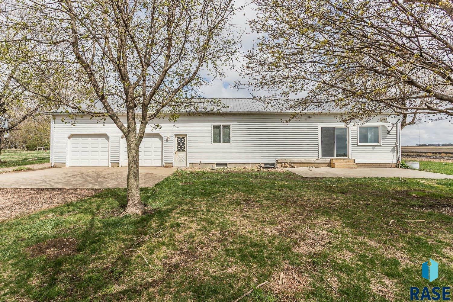 Property Photo: 46982 301st St SD 57004