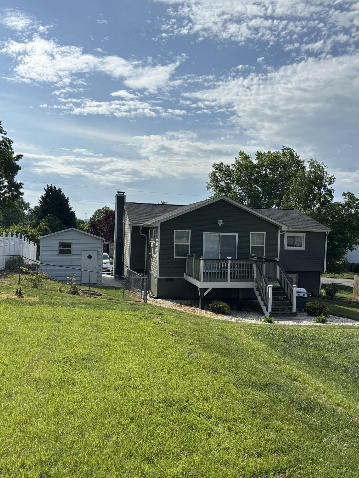 Property Photo: 3924 St James Cir VA 24018