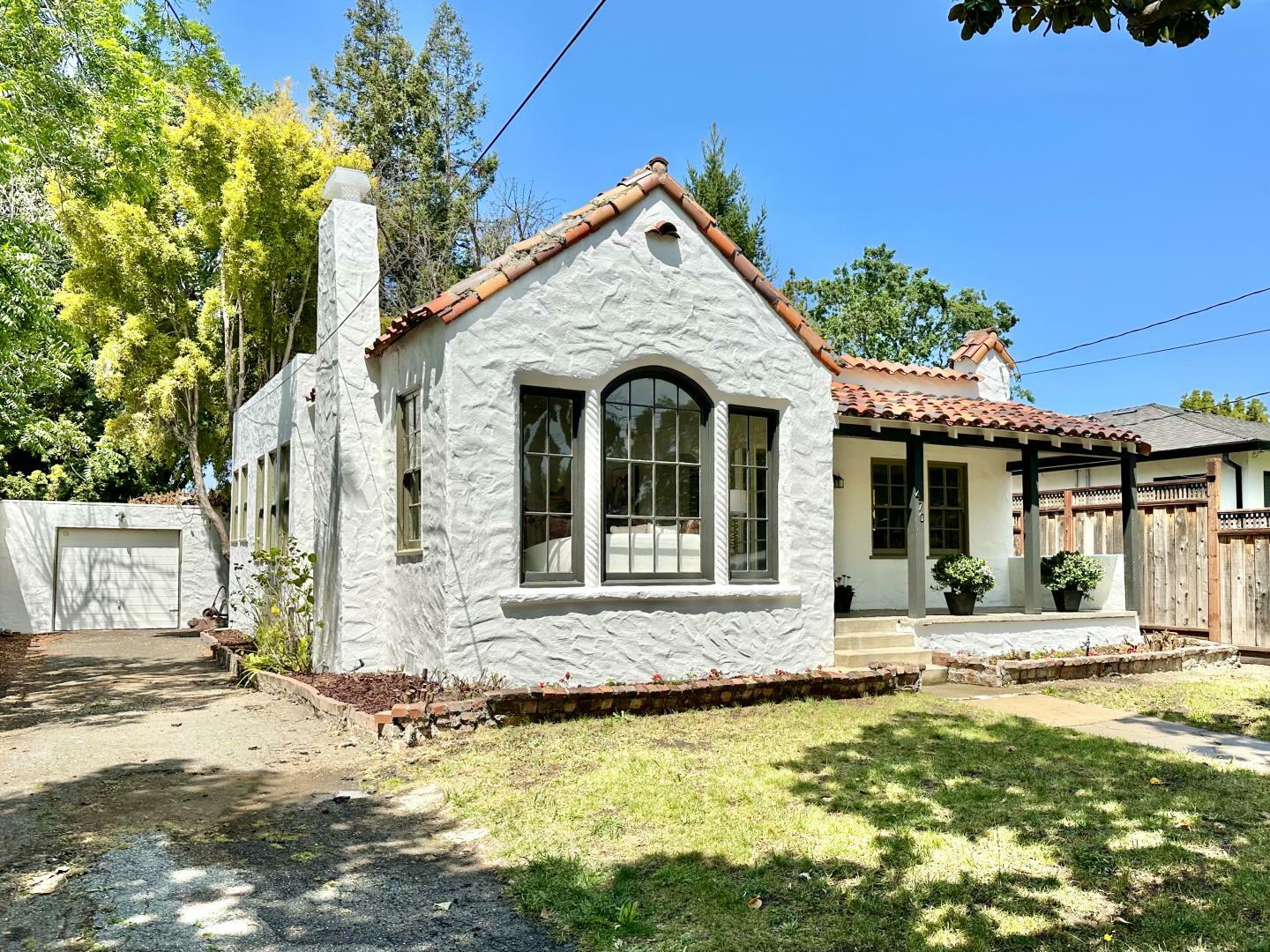 Property Photo: 470 Matadero Avenue CA 94306