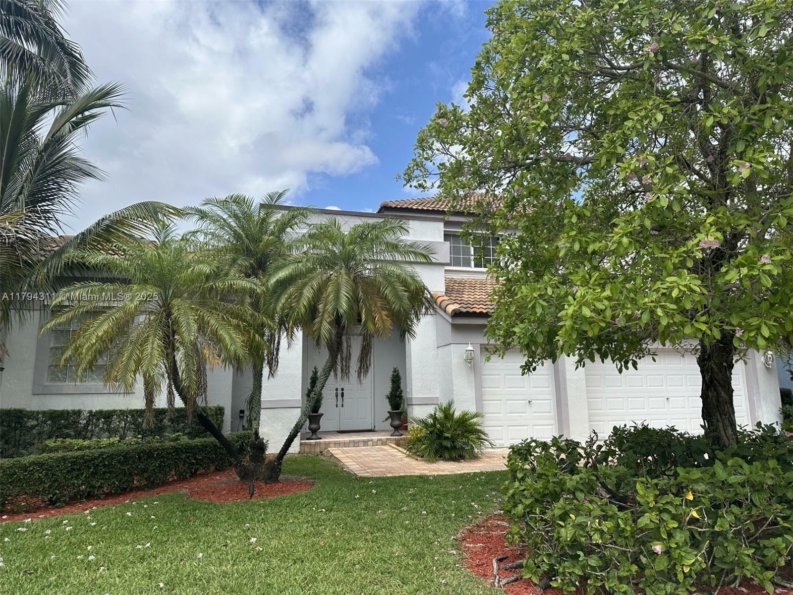 Property Photo: 4123 W Lake Estates Dr FL 33328