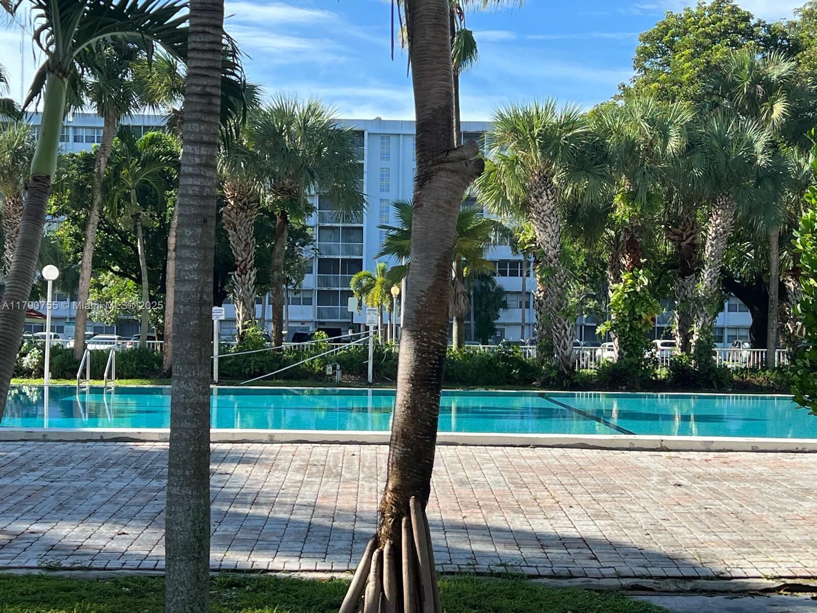 Property Photo: 700 NW 214th St 319 FL 33169