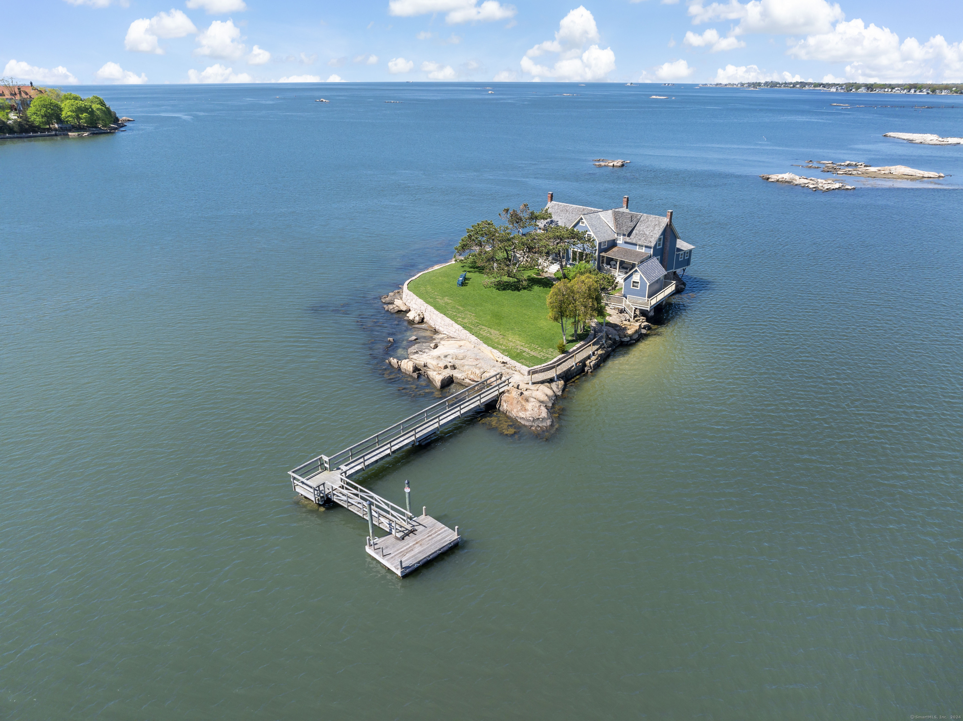 Property Photo: Belden Island CT 06405