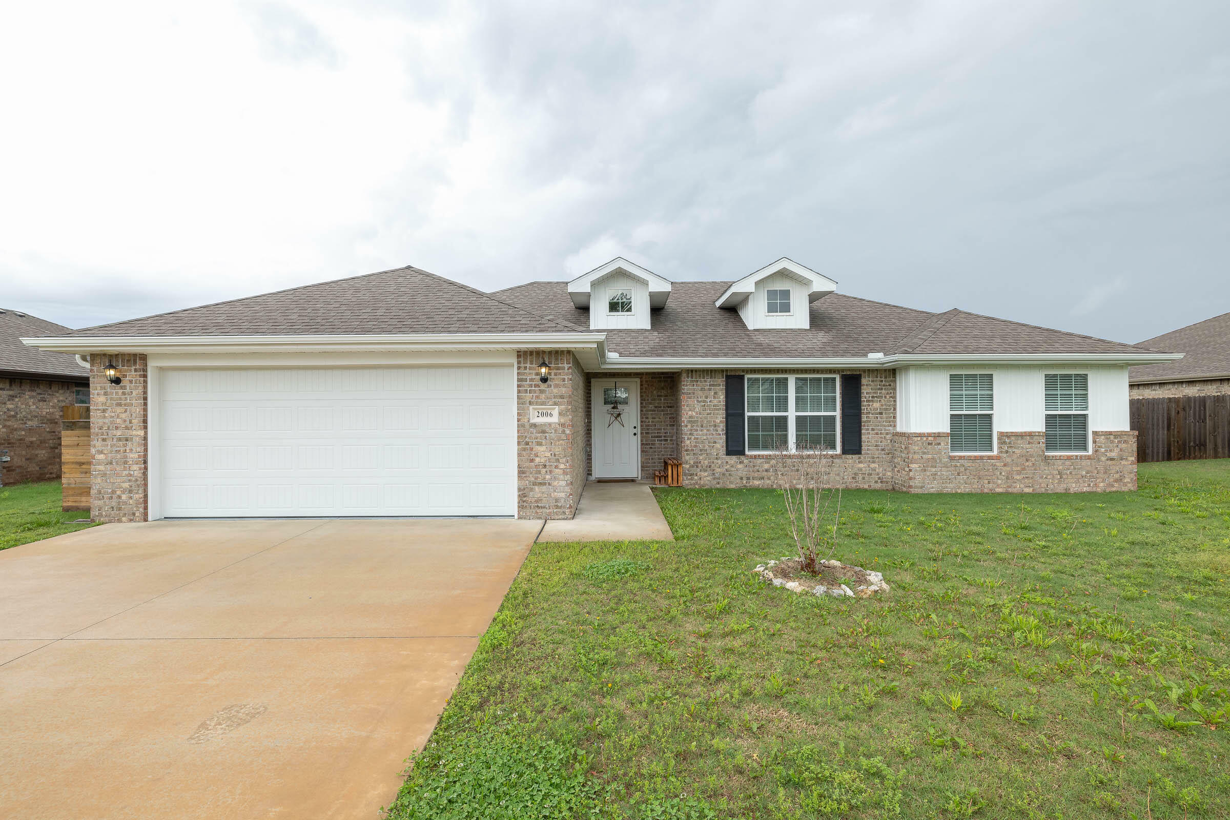 Property Photo:  2006 Eagle Drive  MO 64850 