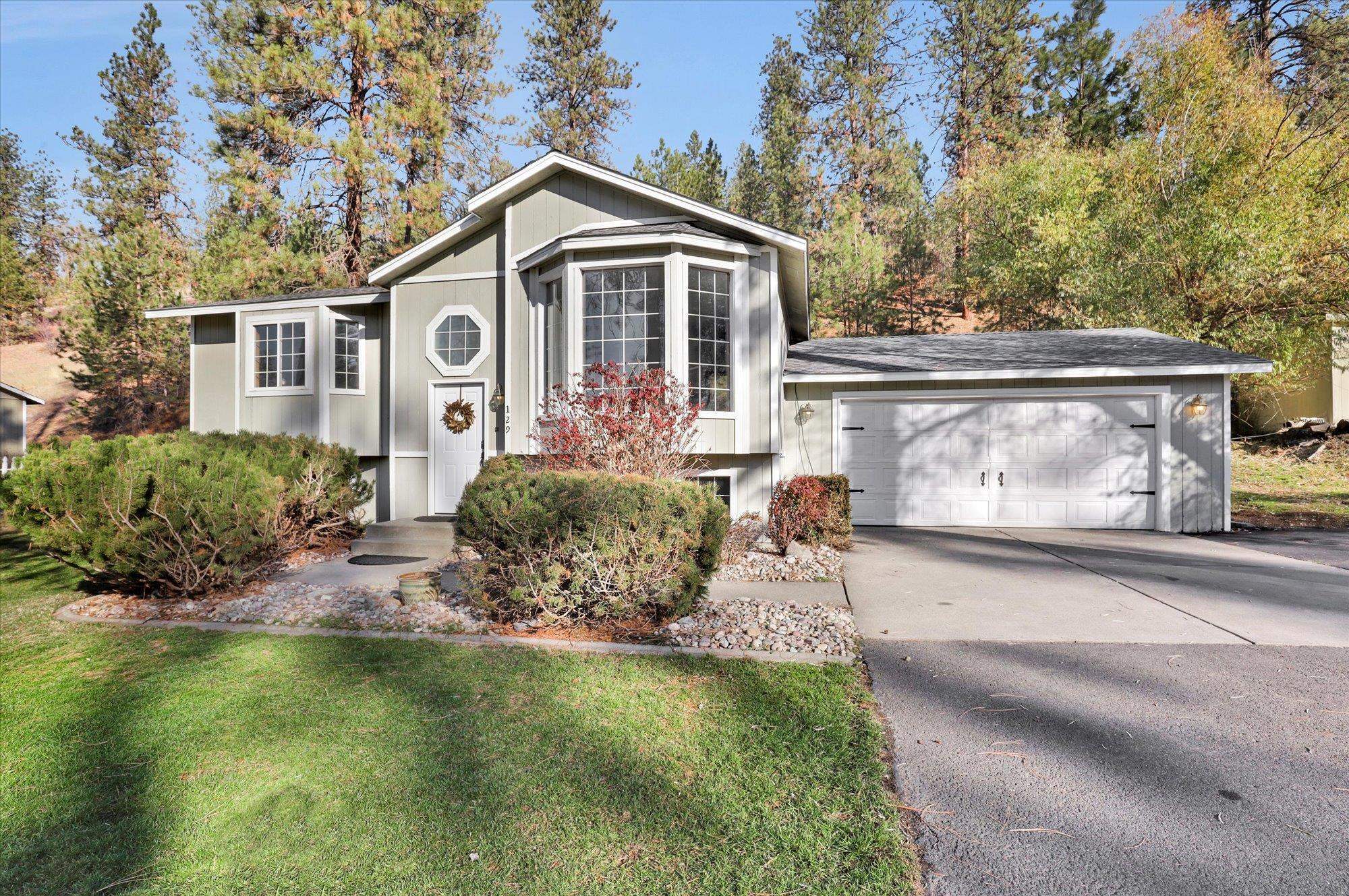 Property Photo: 129 E Wynot Dr WA 99026