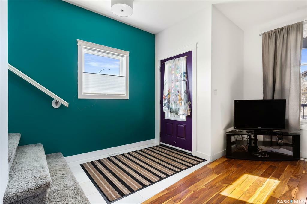 Property Photo: 7525 Oxbow Way SK S4Y 0B5