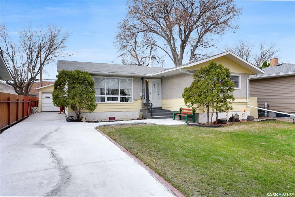 Property Photo: 3311 Parliament Avenue SK S4S 2M1