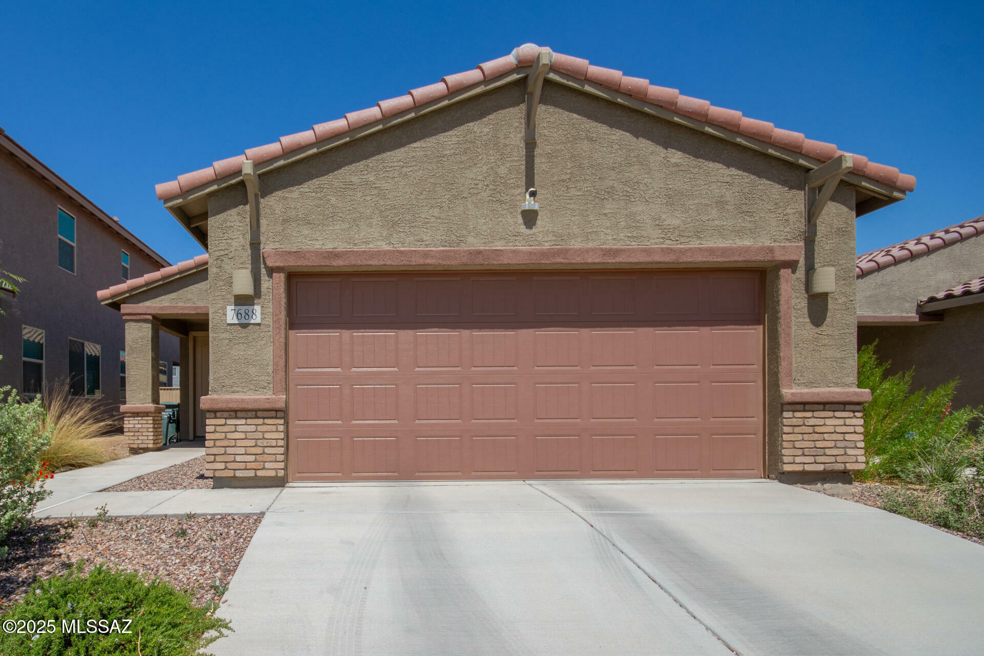 Property Photo: 7688 S Via Perfecta AZ 85756