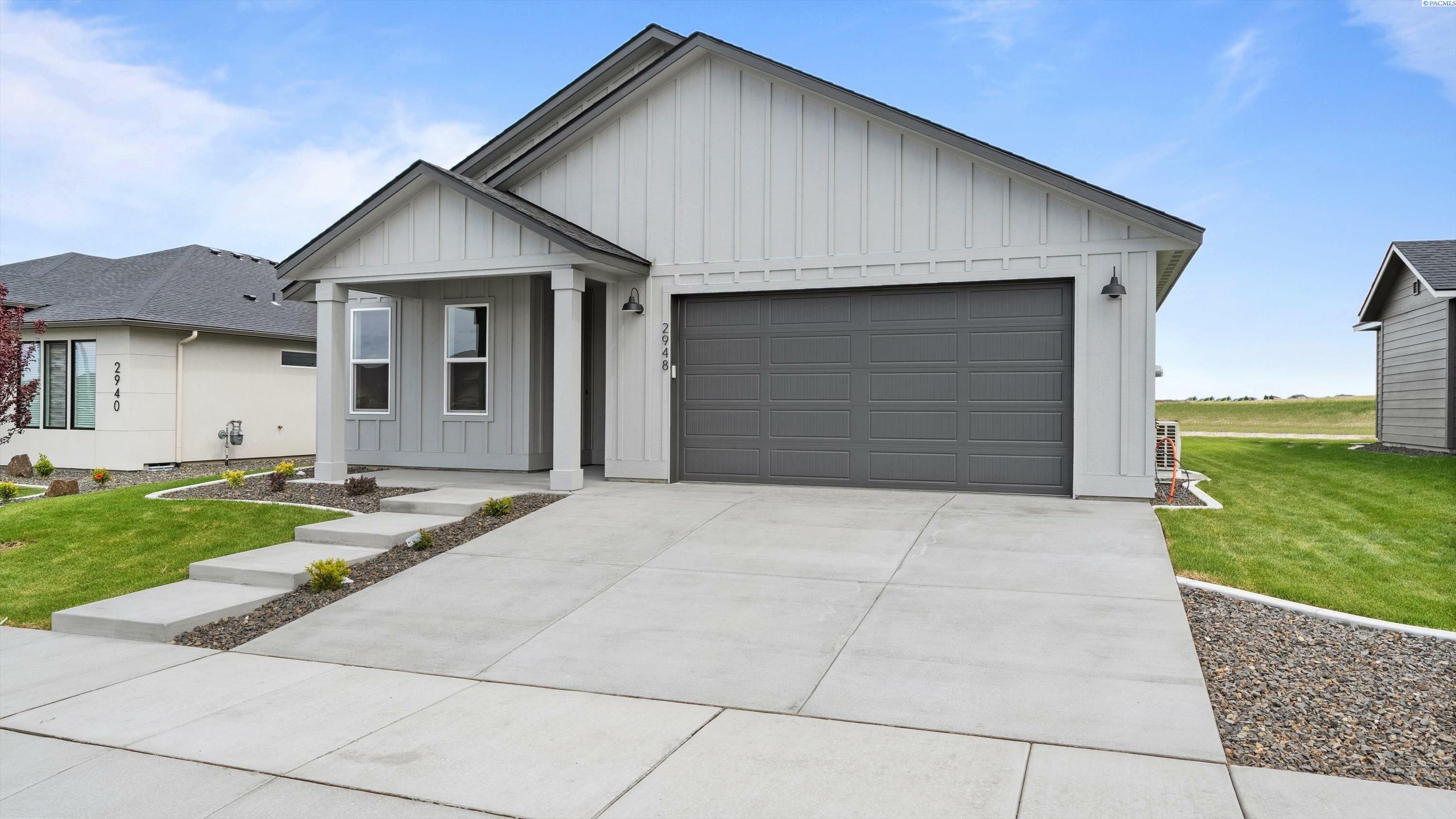 Property Photo: 2948 Tarragon Avenue WA 99352