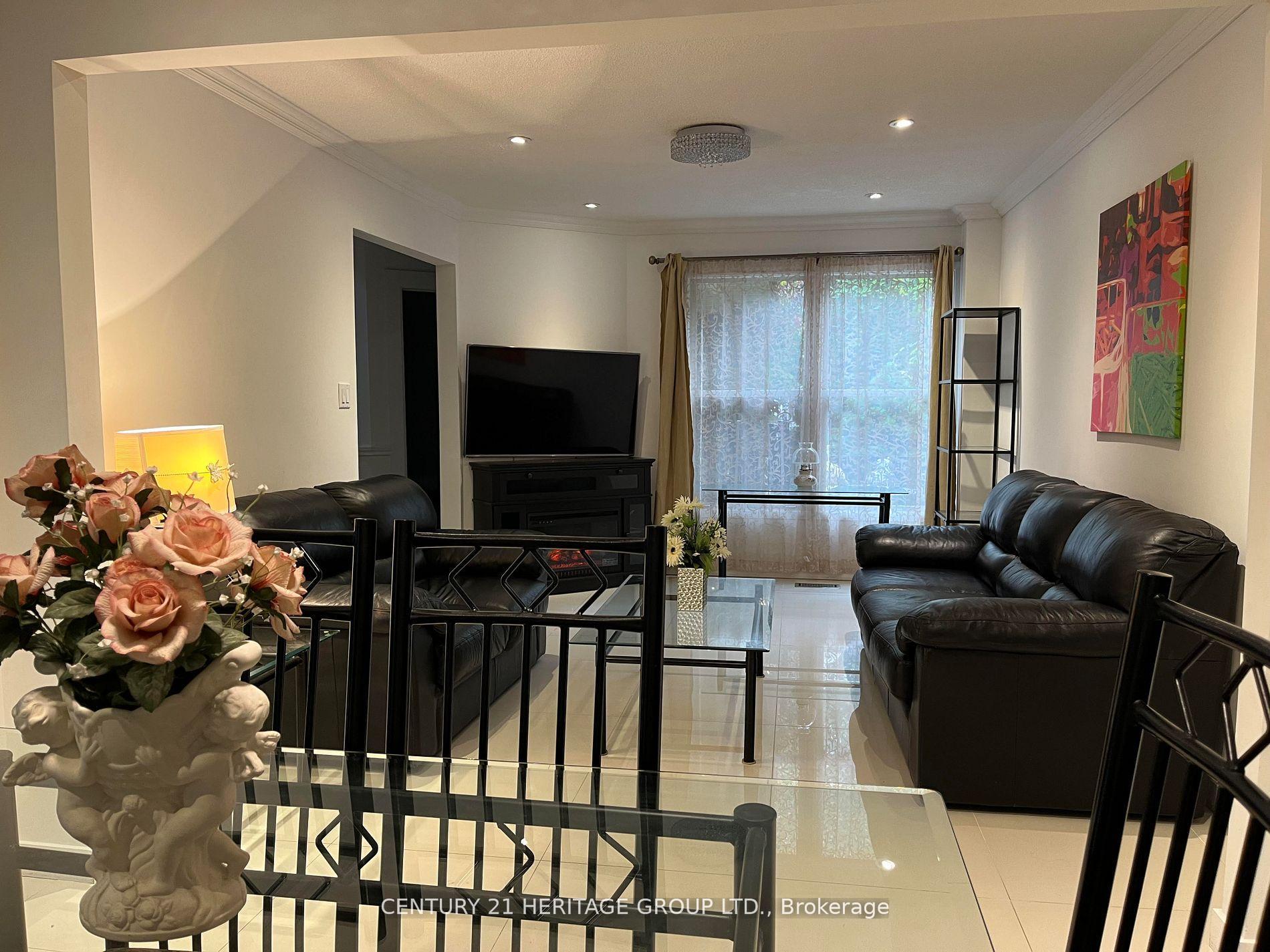 Photo de la propriété: 53 Coventry Court ON L4C 8B9