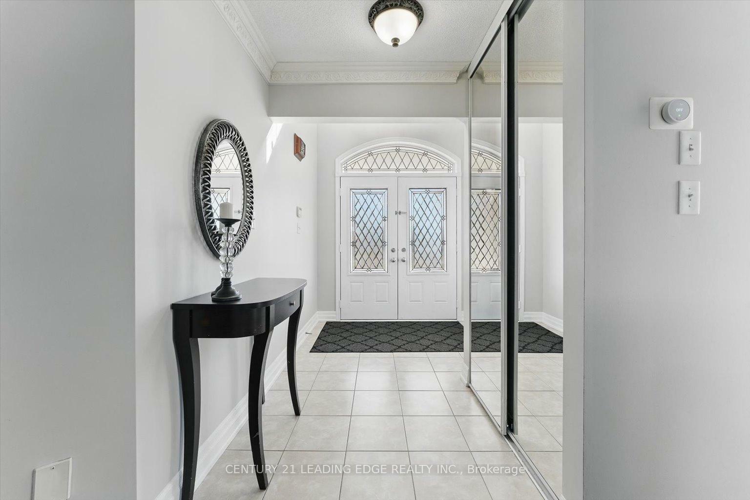 Photo de la propriété: 1319 Gyatt Crescent ON L1K 0M4