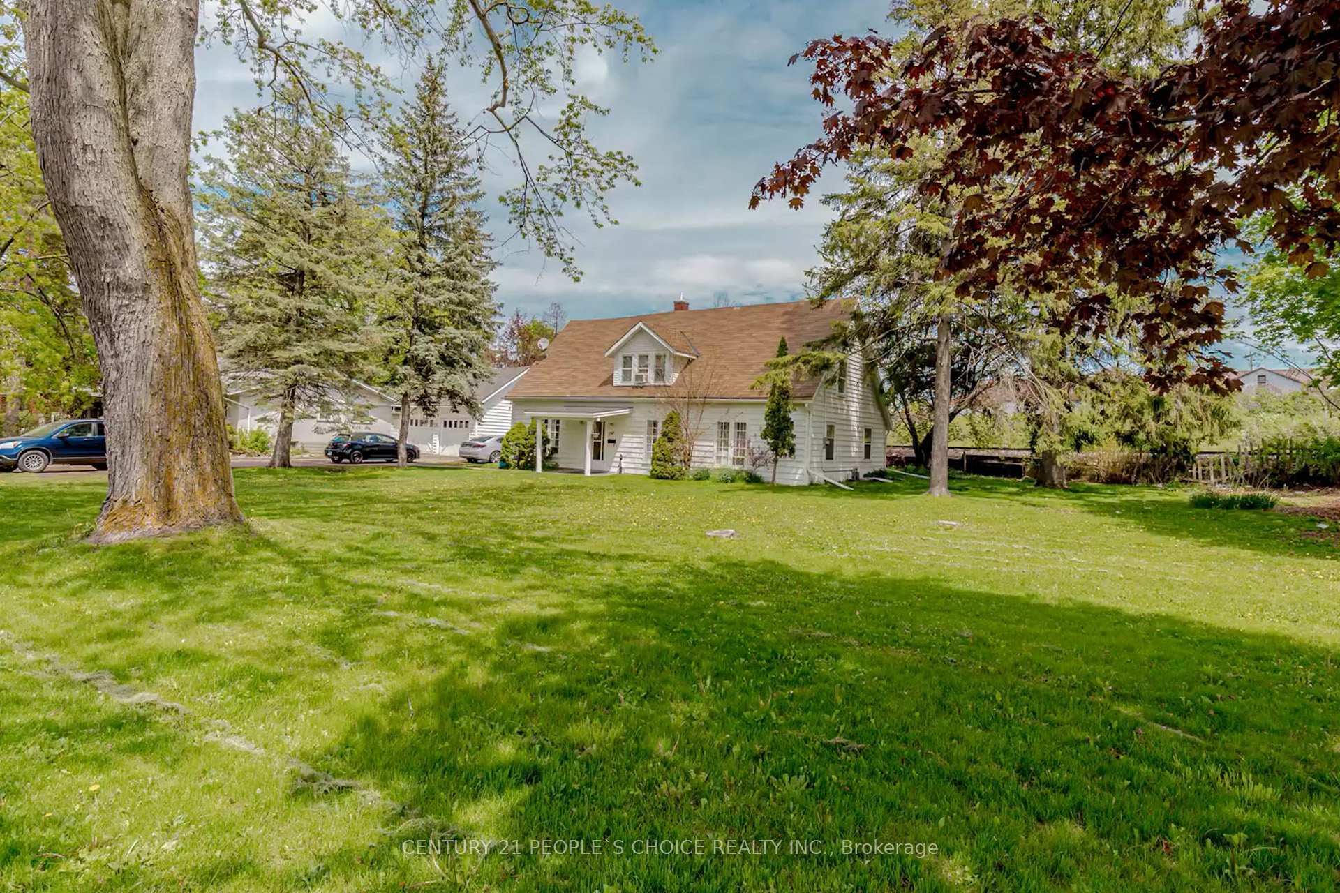 Property Photo:  1701 King Street E  ON N3H 3R6 