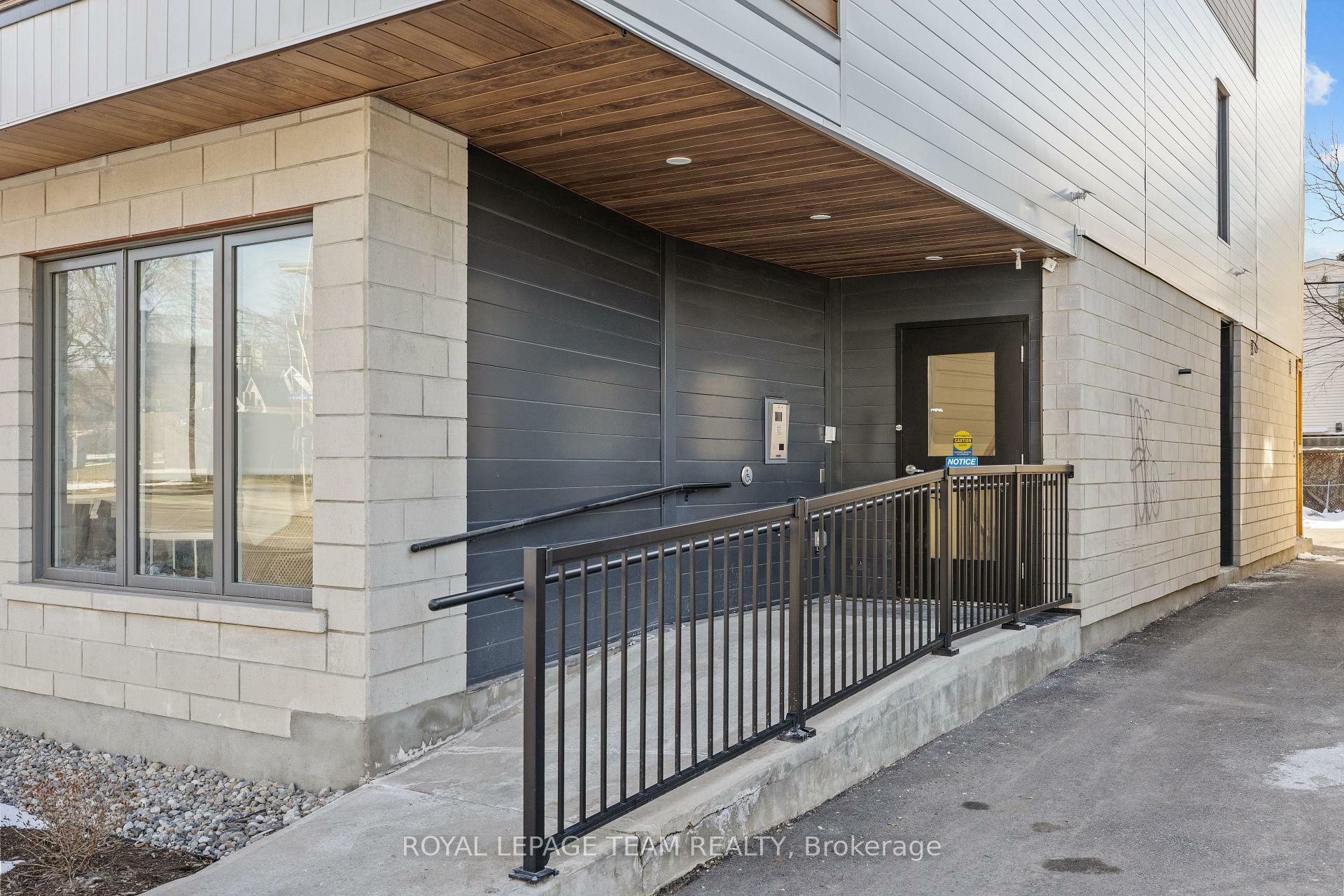 Property Photo: 506 Gladstone Avenue 204 ON K1R 5P1